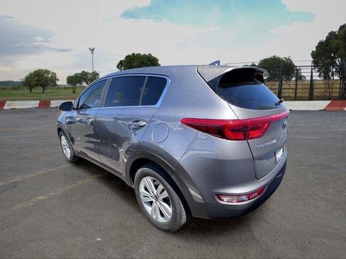Used 2018 Kia Sportage LX FWD image 4