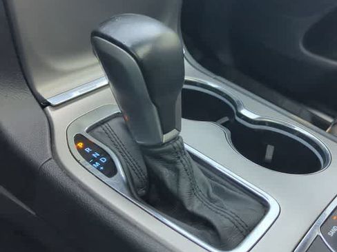 Used 2019 Jeep Grand Cherokee Limited AWD/4WD image 32