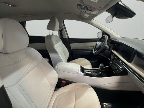 Certified 2025 Hyundai Tucson SE FWD image 14