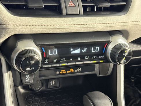 Used 2024 Toyota RAV4 XLE w/ Convenience Package AWD/4WD image 33