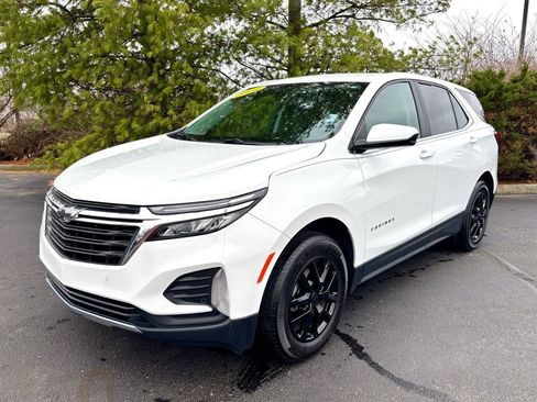 Used 2024 Chevrolet Equinox LT w/ LPO, Floor Liner Package image 3