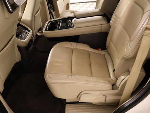 Used 2019 Lincoln Navigator Reserve AWD/4WD image 13