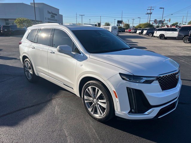 Used 2022 Cadillac XT6 Premium Luxury w/ Technology Package FWD image 4