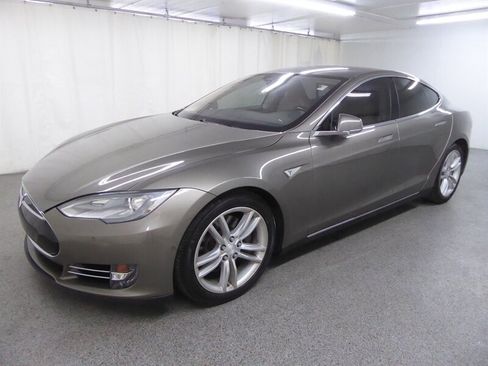 Used 2015 Tesla Model S 85D AWD/4WD image 3