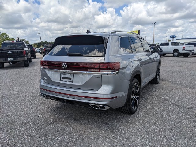 Used 2026 Volkswagen Atlas SEL Premium R-Line AWD/4WD image 4