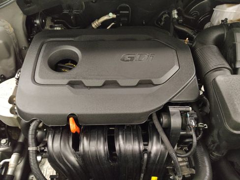 Used 2018 Hyundai Santa Fe Sport FWD image 30