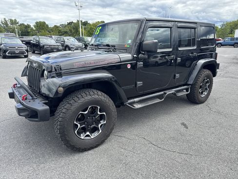 Used 2015 Jeep Wrangler Unlimited Rubicon AWD/4WD image 8