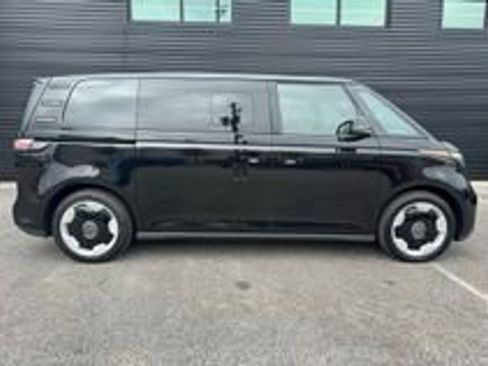 New 2025 Volkswagen ID. Buzz Pro S image 10