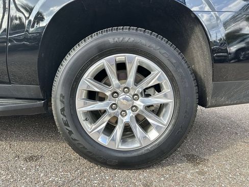 Used 2024 Chevrolet Suburban Premier RWD image 33