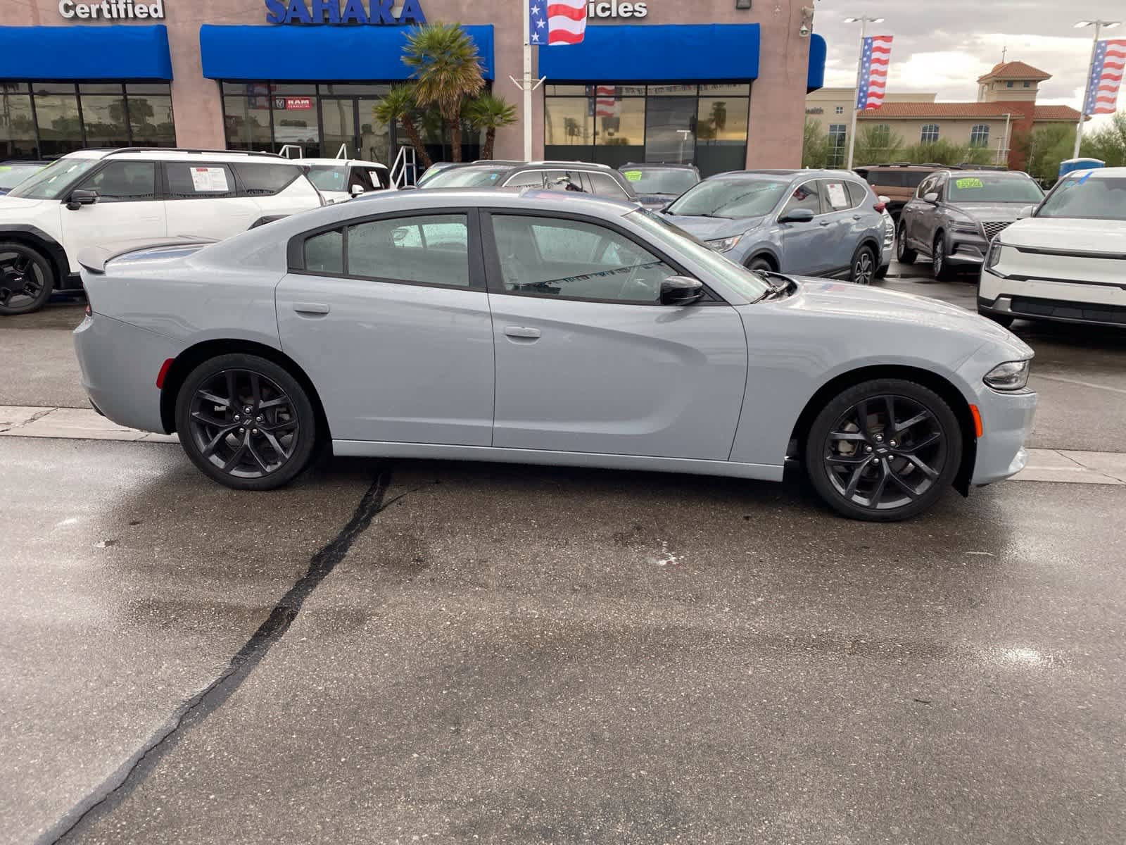 Used 2021 Dodge Charger SXT w/ Blacktop Package RWD image 4