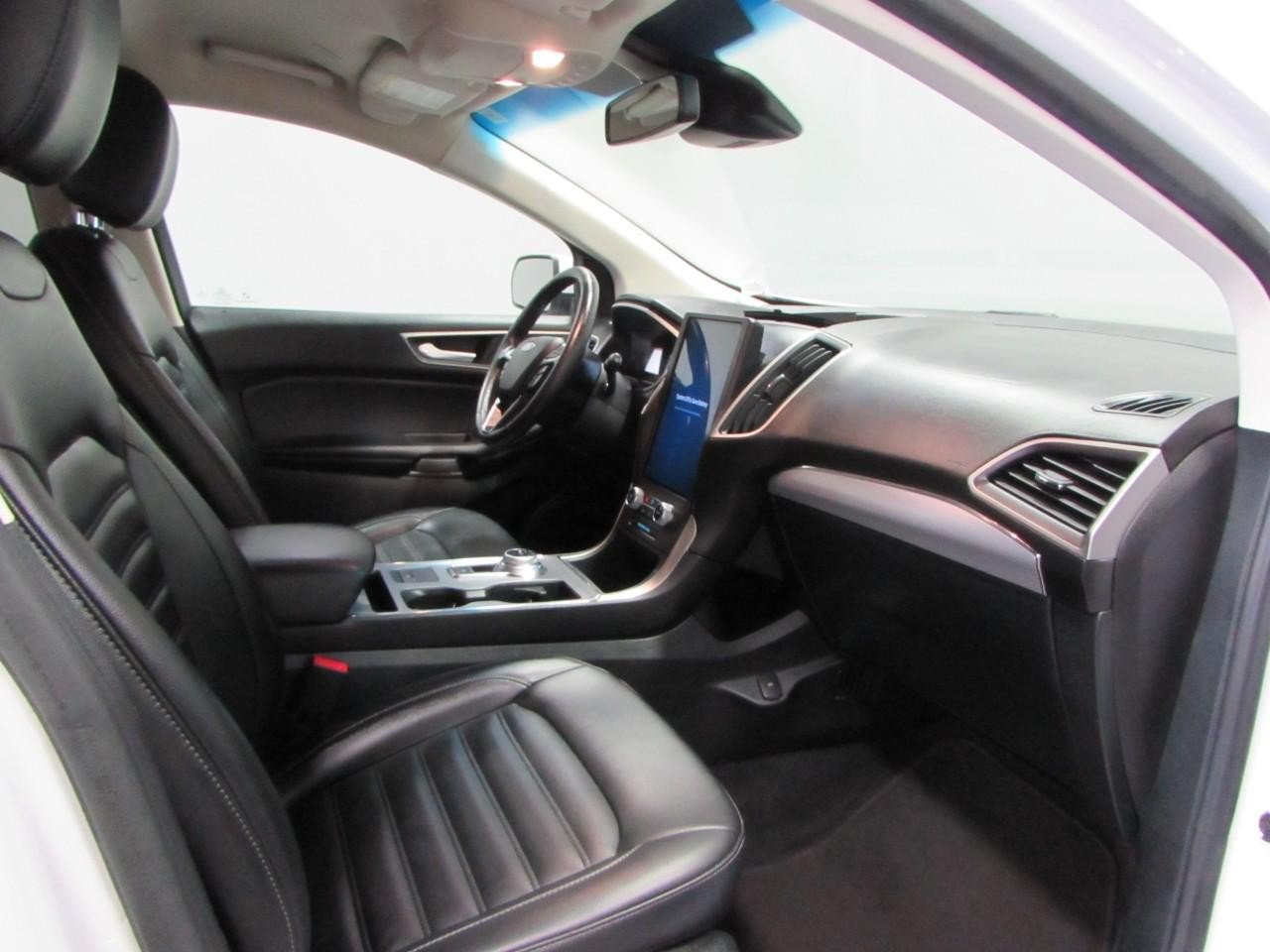 Used 2021 Ford Edge SEL AWD/4WD image 17
