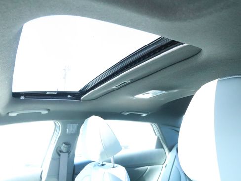 New 2026 Hyundai Elantra Limited FWD image 16