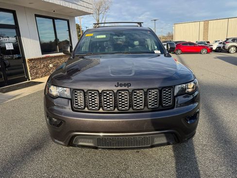Used 2021 Jeep Grand Cherokee Laredo X image 10
