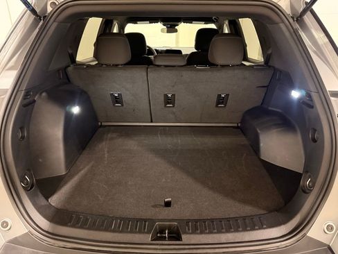 Used 2025 Chevrolet Equinox LT image 10