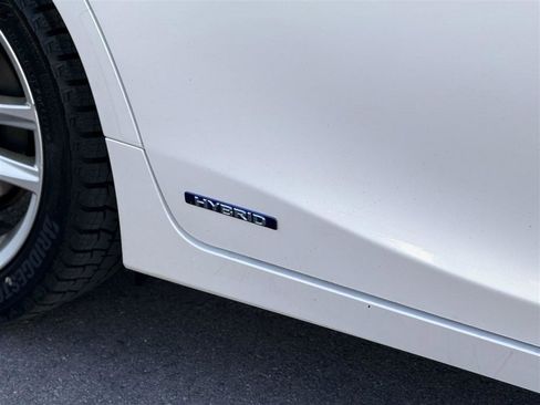 Used 2016 Lexus CT 200h image 9