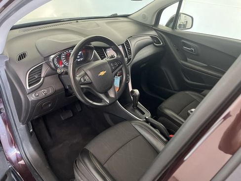 Used 2021 Chevrolet Trax LT AWD/4WD image 24