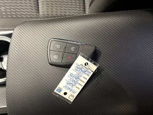 Certified 2025 Chevrolet Equinox LT image 28