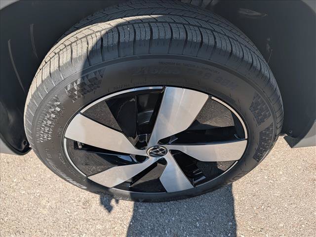 Used 2024 Volkswagen Taos S AWD/4WD image 9