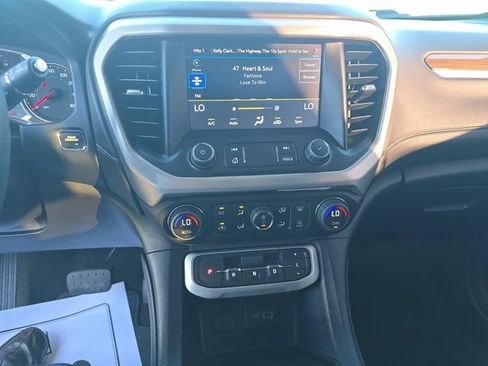 Used 2023 GMC Acadia SLE FWD image 24