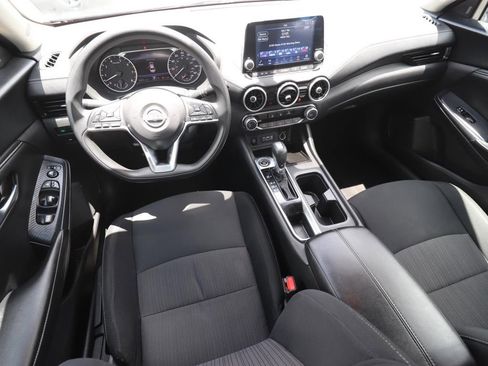 Used 2024 Nissan Sentra SV FWD image 6