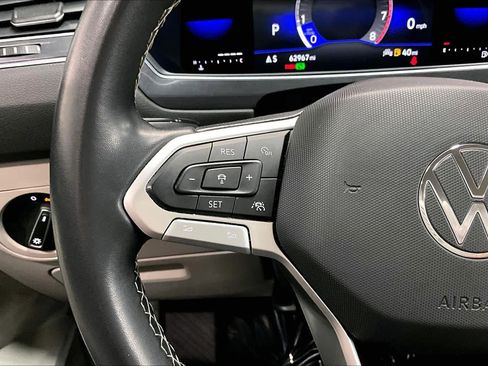 Used 2022 Volkswagen Tiguan SE image 21