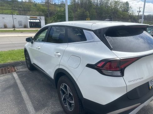 Certified 2023 Kia Sportage LX AWD/4WD image 4