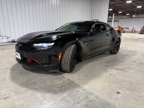 Used 2019 Chevrolet Camaro LT image 3