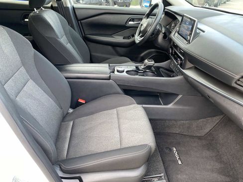 Used 2024 Nissan Rogue SV image 24