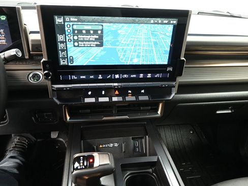 Used 2024 GMC Hummer EV 3X image 13