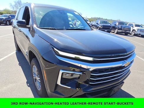 Used 2024 Chevrolet Traverse LT w/ LPO, Floor Liner Package FWD image 5