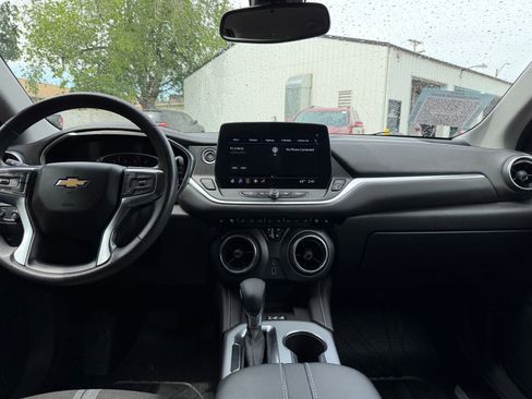 Used 2024 Chevrolet Blazer LT w/ Convenience Package FWD image 24