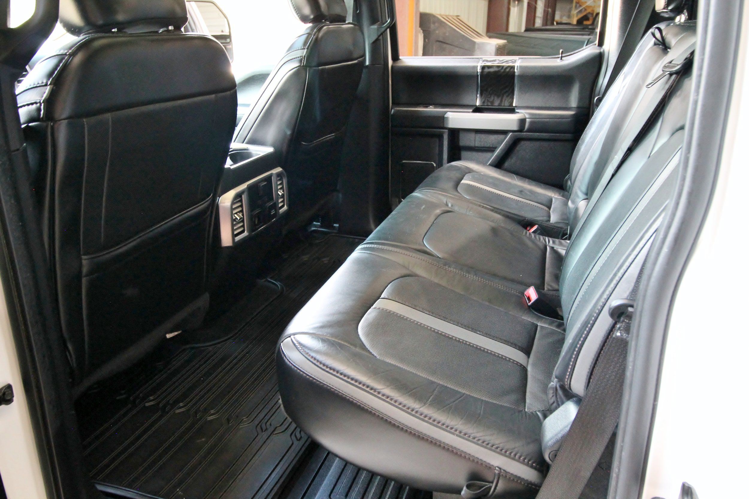 Used 2019 Ford F350 Platinum w/ Platinum Ultimate Package AWD/4WD image 50