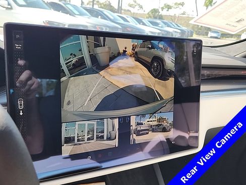 Used 2021 Tesla Model S Plaid image 4