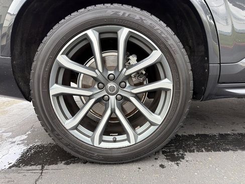 Used 2017 Volvo XC90 T6 Momentum w/ Vision Package AWD/4WD image 14