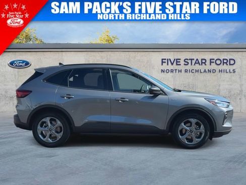 Used 2025 Ford Escape ST-Line FWD image 10