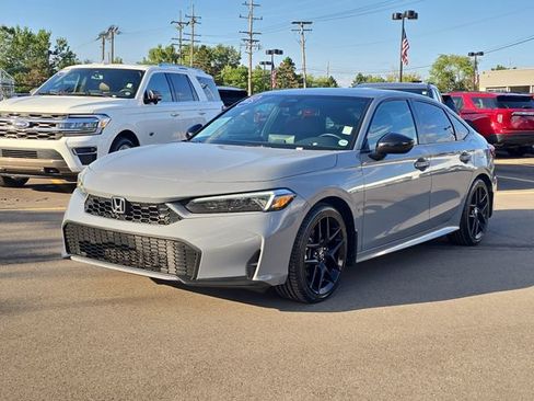 Used 2025 Honda Civic Sport image 2