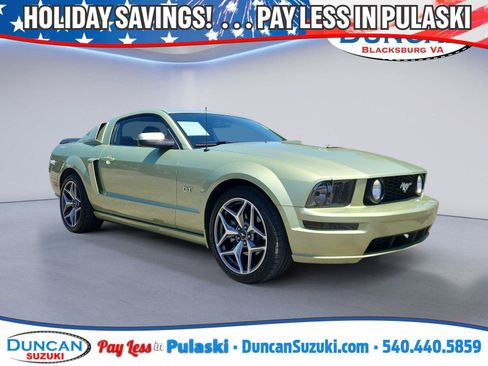 Used 2006 Ford Mustang GT Premium RWD image 1
