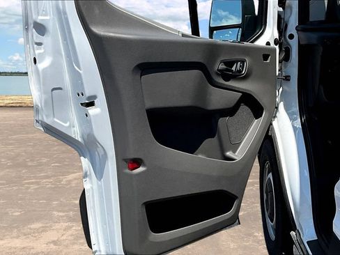 Certified 2025 Ford Transit 150 Low Roof RWD image 21