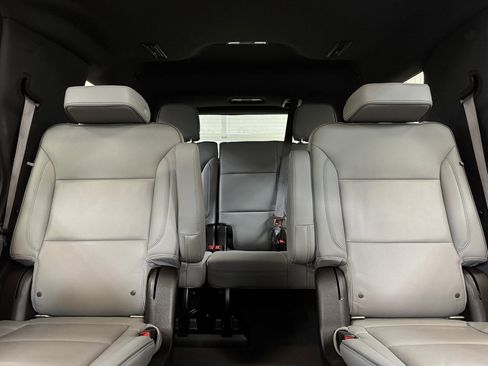 Used 2021 GMC Yukon SLT w/ SLT Premium Package image 14