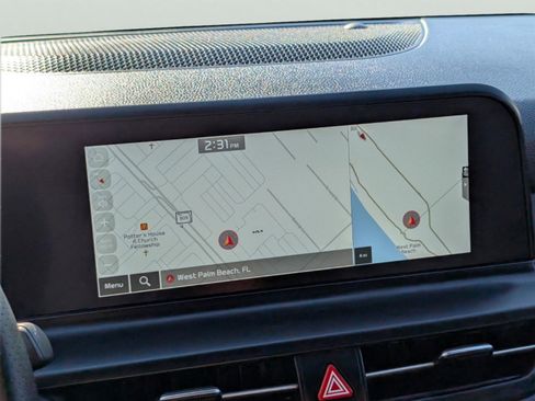 Certified 2024 Kia Seltos SX w/ SX Sunroof Package image 32