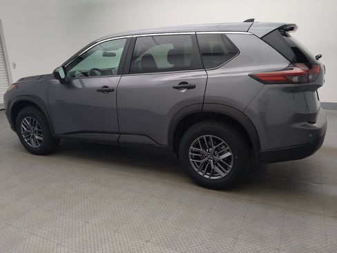 Used 2024 Nissan Rogue S AWD/4WD image 3