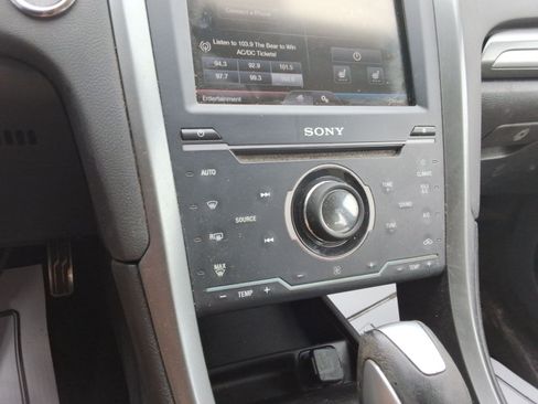 Used 2014 Ford Fusion Titanium FWD image 17