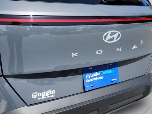 Certified 2025 Hyundai Kona SEL FWD image 31