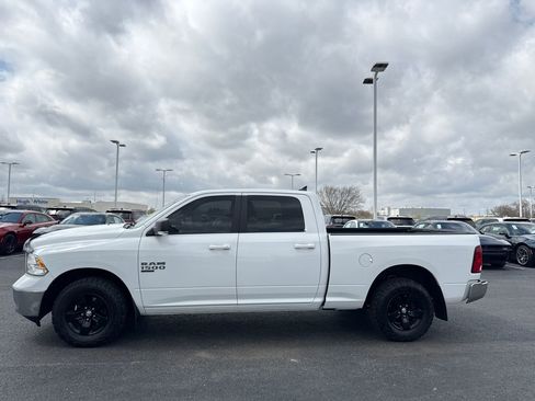 Used 2019 RAM 1500 Classic SLT w/ Luxury Group AWD/4WD image 6
