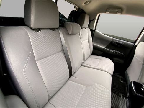 Used 2022 Toyota Tacoma SR w/ SR Convenience Package RWD image 18