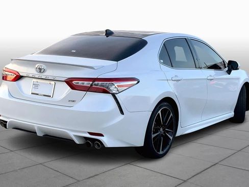 Used 2020 Toyota Camry XSE image 13