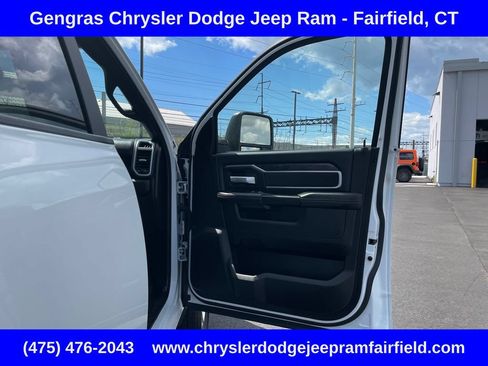 Certified 2024 RAM 2500 Big Horn AWD/4WD image 9