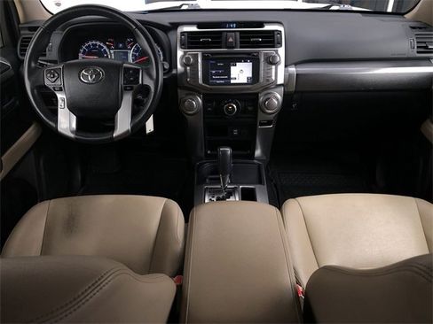 Used 2016 Toyota 4Runner SR5 Premium image 12