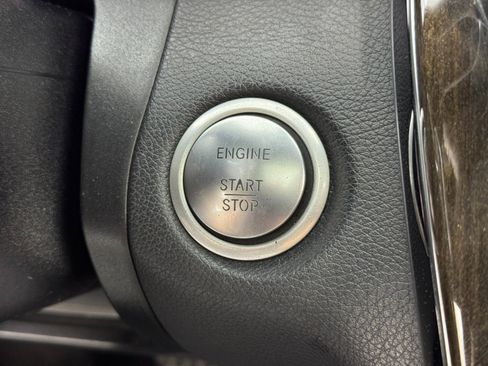 Used 2018 Mercedes-Benz C 300 Sedan image 23