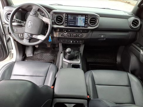 Used 2021 Toyota Tacoma TRD Off-Road w/ TRD Premium Off Road Package image 29